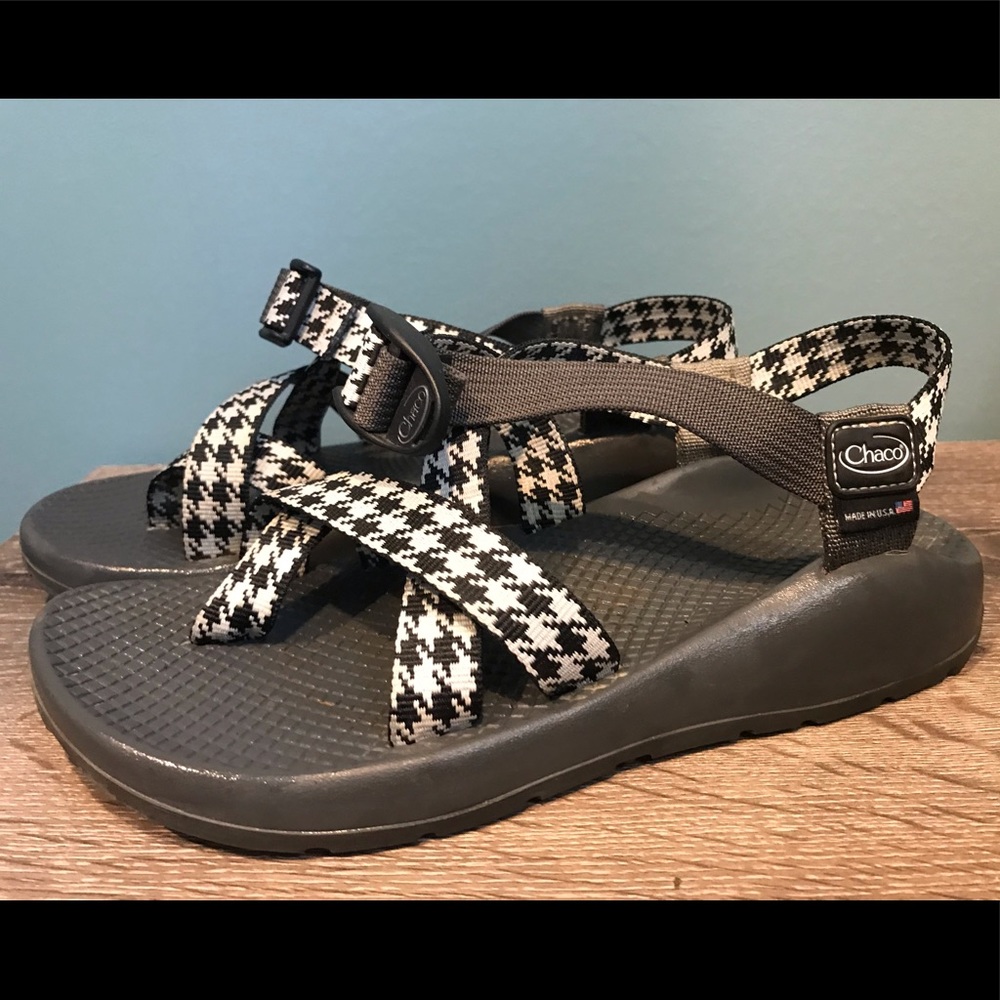 Chacos Women’s Size 8 Houndstooth